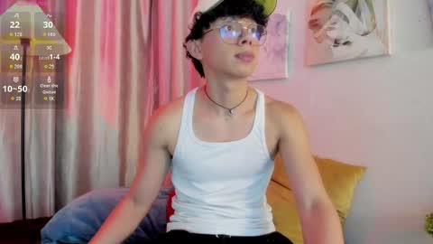Snapshot of lyan_twink chatting on April 2026 08:57:02 PM Lyan online show from April 2026 08:57:02 PM