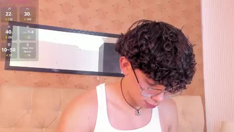 Snapshot of lyan_twink chatting on May 2026 07:18:01 PM Lyan online show from May 2026 07:18:01 PM