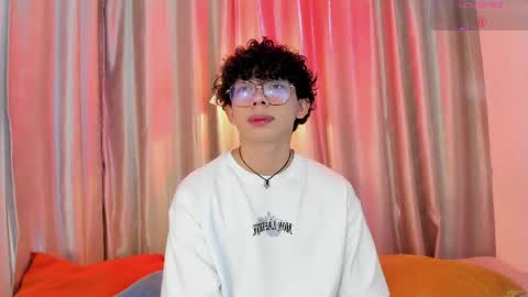 Snapshot of lyan_twink chatting on May 2026 08:06:02 PM Lyan online show from May 2026 08:06:02 PM