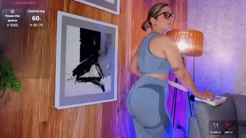 Snapshot of lyannaa_vega chatting on September 2025 11:26:01 AM Lyana online show from September 2025 11:26:01 AM