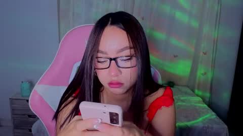Snapshot of lyavalmont chatting on May 2026 01:56:01 AM lyavalmont online show from May 2026 01:56:01 AM
