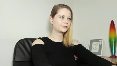 Lydia online show from September 2025 06:19:02 PM