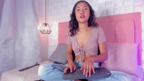 Lyhana Lee online show from March 2025 04:00:02 PM