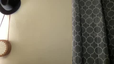 Snapshot of lylajades chatting on February 2025 11:30:02 PM Olivia online show from February 2025 11:30:02 PM