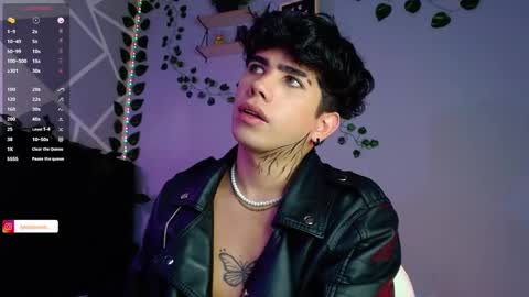 Lyle Bennett Freelance Model online show from December 2024 01:46:01 PM