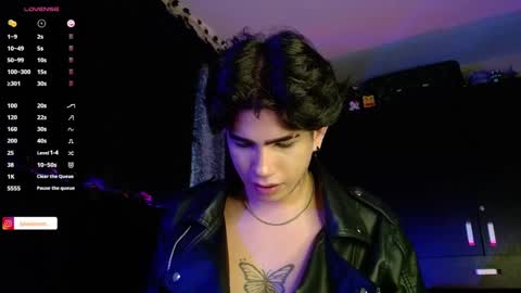 Lyle Bennett Freelance Model online show from December 2024 01:22:01 PM