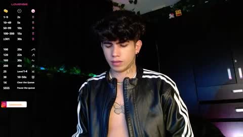 Lyle Bennett Freelance Model online show from December 2024 02:57:02 PM