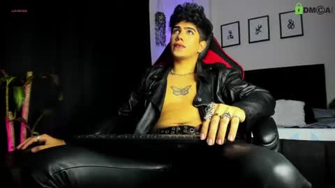 Lyle Bennett Freelance Model online show from June 2026 10:34:01 AM