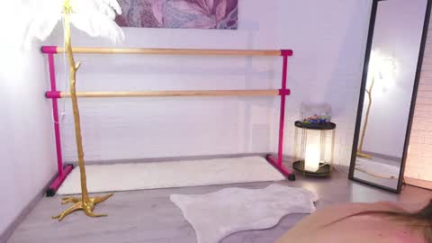 Lyly   online show from January 2025 08:52:01 AM