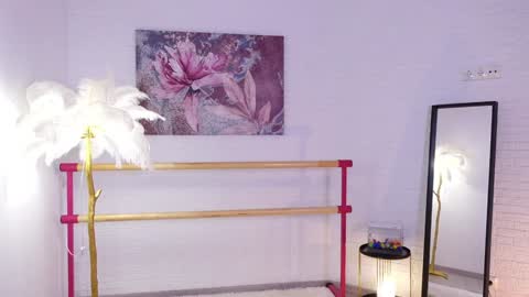 Lyly   online show from February 2025 05:40:02 AM