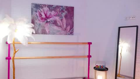 Lyly   online show from February 2025 08:50:02 AM