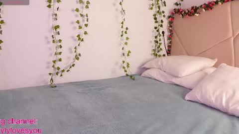 Lyly   online show from October 2025 05:49:02 AM