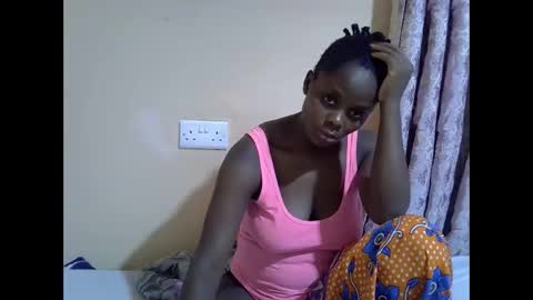 lyn_anna online show from October 2025 07:04:02 PM