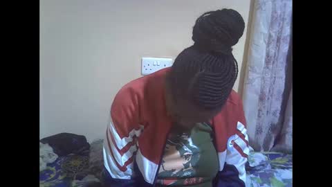 lyn_anna online show from December 2025 05:12:02 AM