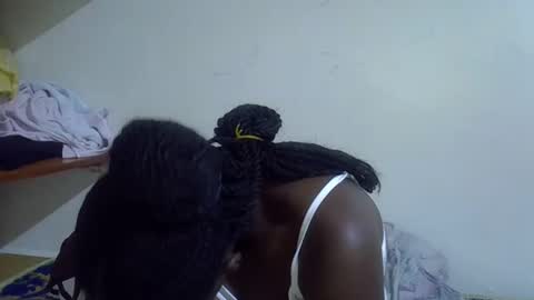 lyn_anna online show from February 2026 02:01:02 AM