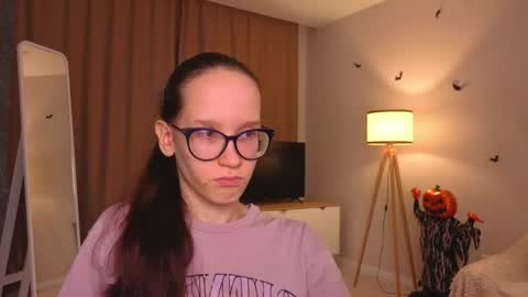 Sara online show from November 2025 04:07:02 PM