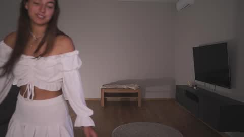  LYNN  online show from March 2026 06:06:01 AM