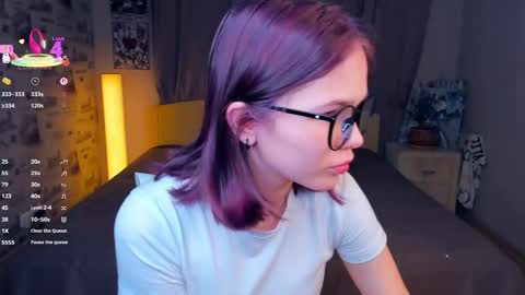 Cozy Lynns room online show from December 2025 10:42:01 AM