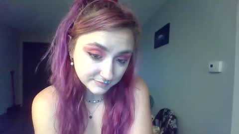 Lynn  online show from April 2026 11:52:02 PM