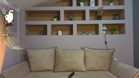 Lynn online show from September 2025 05:37:01 PM