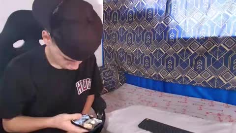 Snapshot of lyon_wiliamss chatting on January 2026 01:05:02 PM lyon_wiliamss online show from January 2026 01:05:02 PM