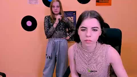 Snapshot of lyra_desire chatting on June 2026 09:01:01 AM lyra_desire online show from June 2026 09:01:01 AM