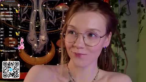 Lyra online show from November 2025 12:10:02 AM