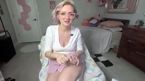 Snapshot of lyragreene chatting on February 2026 05:39:01 AM Lyra Greene online show from February 2026 05:39:01 AM