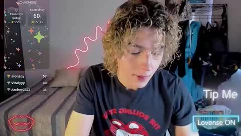 Lyric online show from November 2025 09:37:02 PM