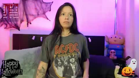 lyshana online show from October 2025 01:26:02 PM