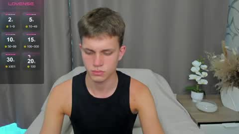 m0neyken_ online show from August 2026 02:04:02 AM