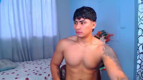 Snapshot of m1chaelx_ chatting on October 2025 08:43:02 PM MICHAEL online show from October 2025 08:43:02 PM