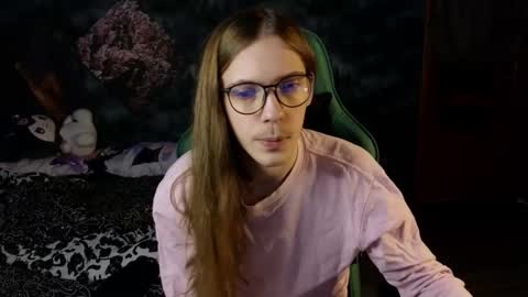 Snapshot of m1shq chatting on March 2025 10:21:02 PM m1shq online show from March 2025 10:21:02 PM