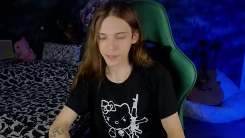 Snapshot of m1shq chatting on September 2025 04:08:01 PM m1shq online show from September 2025 04:08:01 PM