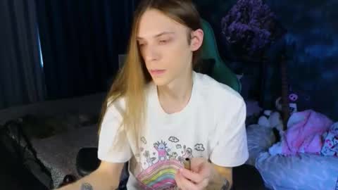 Snapshot of m1shq chatting on February 2026 10:22:02 AM m1shq online show from February 2026 10:22:02 AM