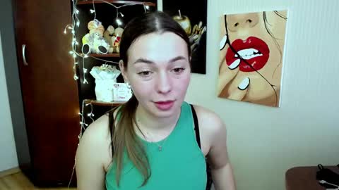 Vikki online show from March 2025 01:25:02 PM