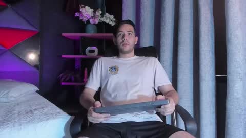 Snapshot of maatt_de_luca chatting on September 2025 05:56:01 PM Matt De Luca online show from September 2025 05:56:01 PM