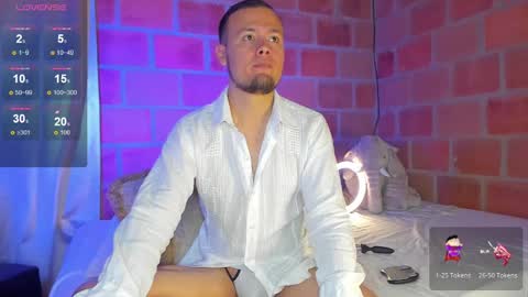 Snapshot of maax_taylor01 chatting on December 2024 04:49:02 PM online show from December 2024 04:49:02 PM