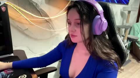 Snapshot of mabelneonakis chatting on May 2026 06:16:01 PM Apolonia online show from May 2026 06:16:01 PM