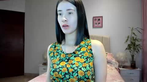 Snapshot of macarena_vallejo_ chatting on October 2025 03:27:01 AM Macarena online show from October 2025 03:27:01 AM