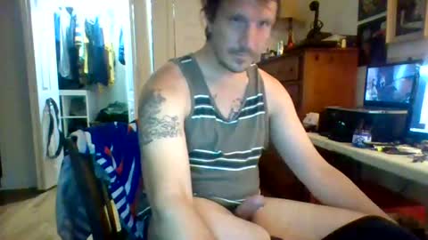 Snapshot of macdaddy9mm chatting on June 2026 07:15:01 PM macdaddy9mm online show from June 2026 07:15:01 PM