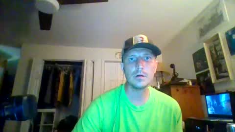 Snapshot of macdaddy9mm chatting on July 2026 03:23:01 AM macdaddy9mm online show from July 2026 03:23:01 AM