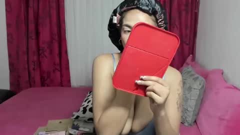 Mac Delice online show from November 2025 12:16:01 PM