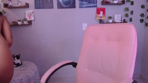 Snapshot of macey_hairy chatting on January 2025 11:56:01 AM Macey Elliot Modelo Independiente online show from January 2025 11:56:01 AM