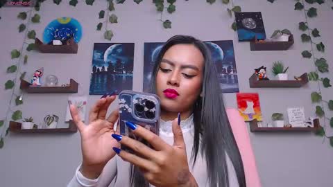 Snapshot of macey_hairy chatting on February 2025 03:05:01 PM Macey Elliot Modelo Independiente online show from February 2025 03:05:01 PM