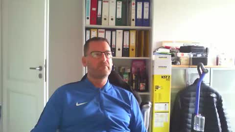 macfly67 online show from September 2025 01:58:02 PM