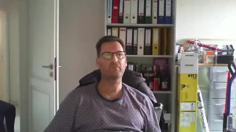 macfly67 online show from February 2026 02:14:01 PM