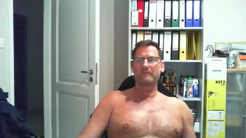 macfly67 online show from May 2026 08:15:02 PM