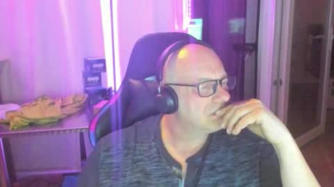 Andy online show from March 2026 02:04:02 AM