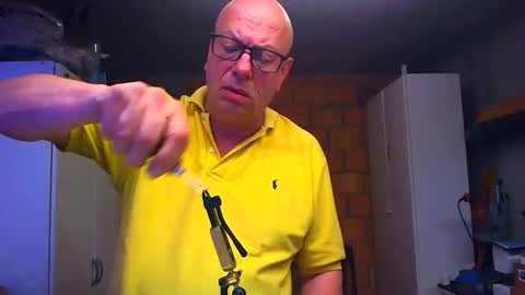 Andy online show from April 2026 06:52:01 PM